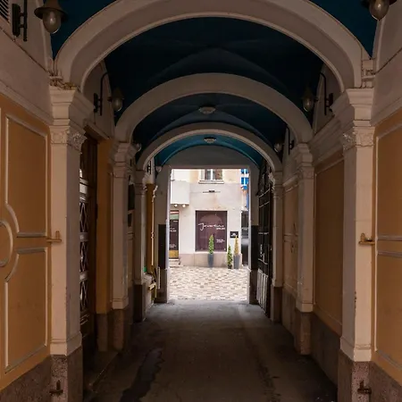 Charming Flat In Design District Apartamento Helsínquia