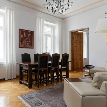 Charming Flat In Design District Apartamento Helsínquia