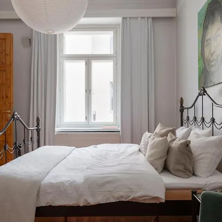Charming Flat In Design District Helsinki