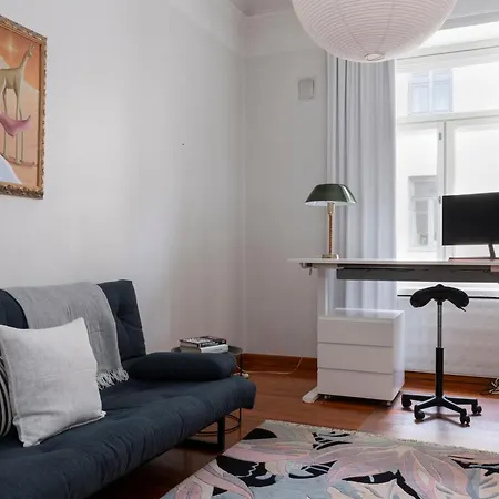 Charming Flat In Design District *