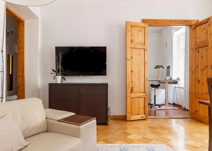 Apartment Charming Flat In Design District Helsinki